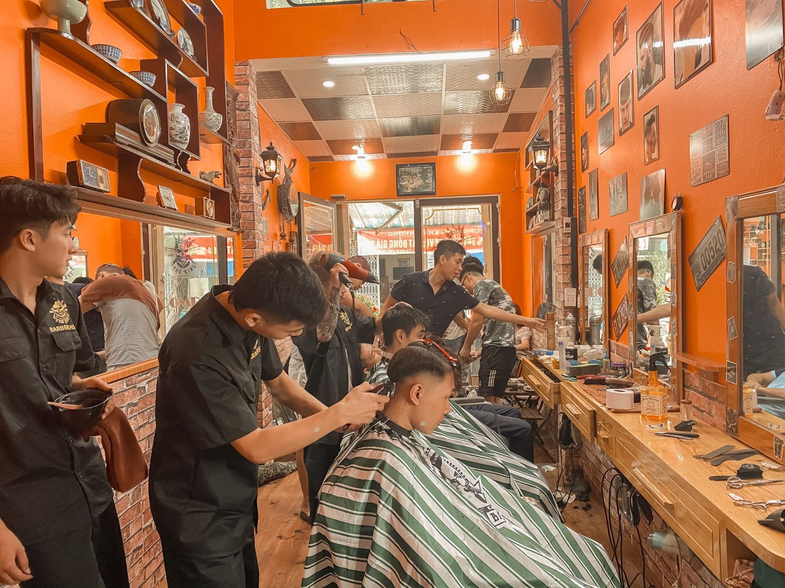 King Barber Shop: Rahasia Rambut Rapi yang Menenangkan Jiwa di Cilacap